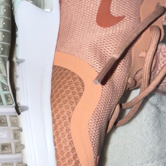 Nike AirMax sneakers. The color is salmon color (not orange) worn 1-2 times. - Picture 3 of 5